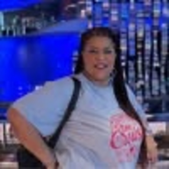 Meet your Posher, Erica - Picture 1 of 1